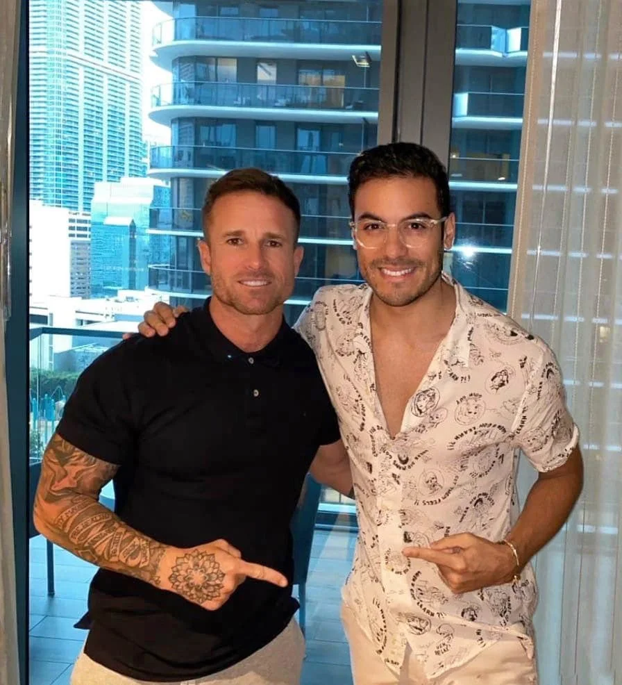 Iván Del Toro junto a Carlos Rivera