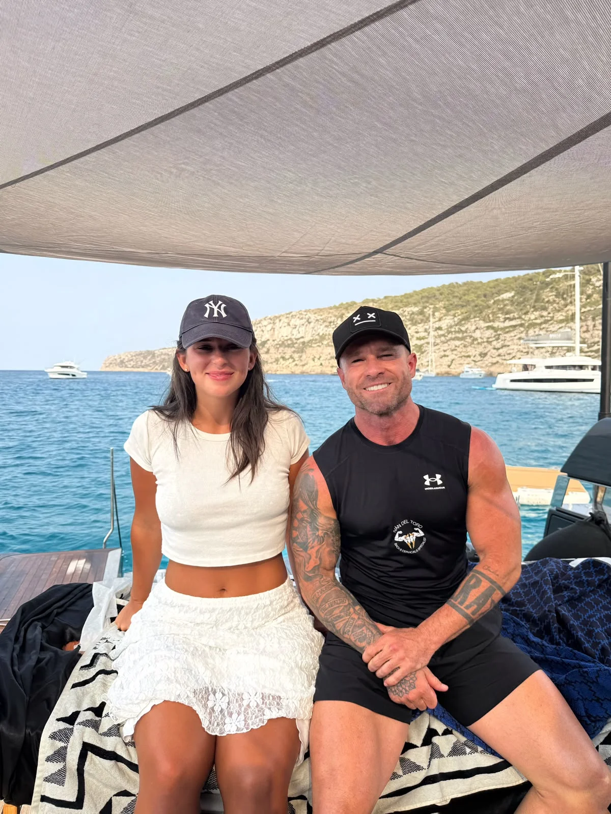 Iván Del Toro junto a Naty Peluso